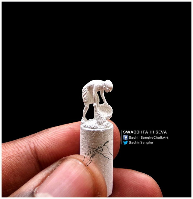 Фотография: Парень из Индии вырезает невероятные крошечные скульптуры из маленьких мелков №4 - BigPicture.ru