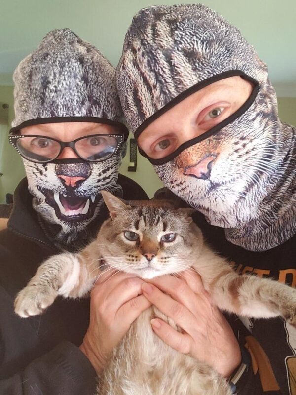 Фотография: 30 странных и смешных защитных масок для людей-кошек №4 - BigPicture.ru