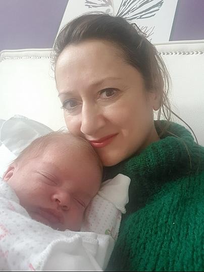Фотография: Как британка застряла в Украине с новорожденным сыном от суррогатной матери №4 - BigPicture.ru