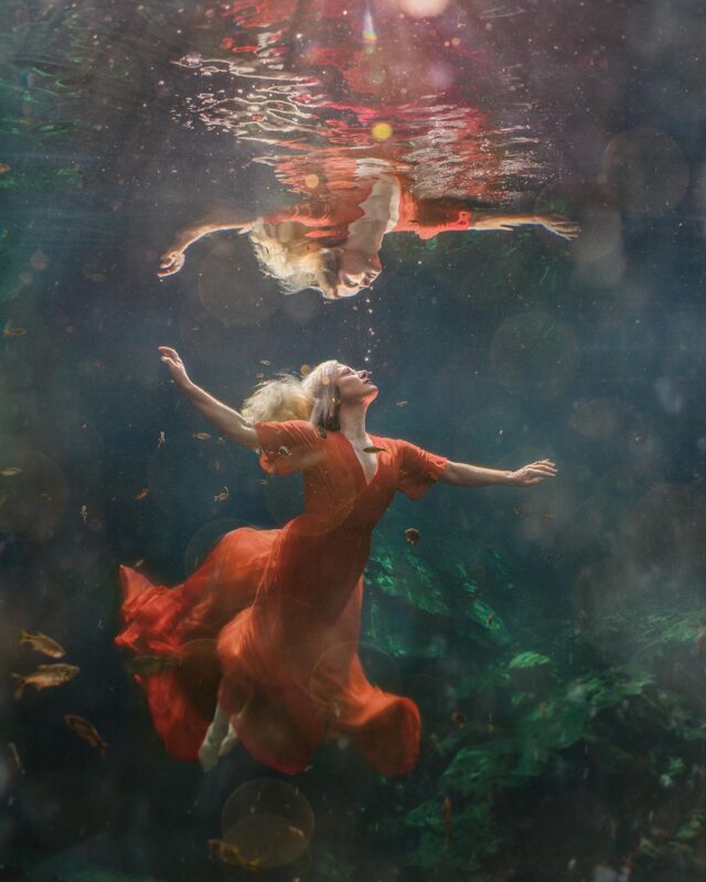 Фотография: Девушки под водой на потрясающих снимках фотографа-фридайвера Лекси Лайн №15 - BigPicture.ru