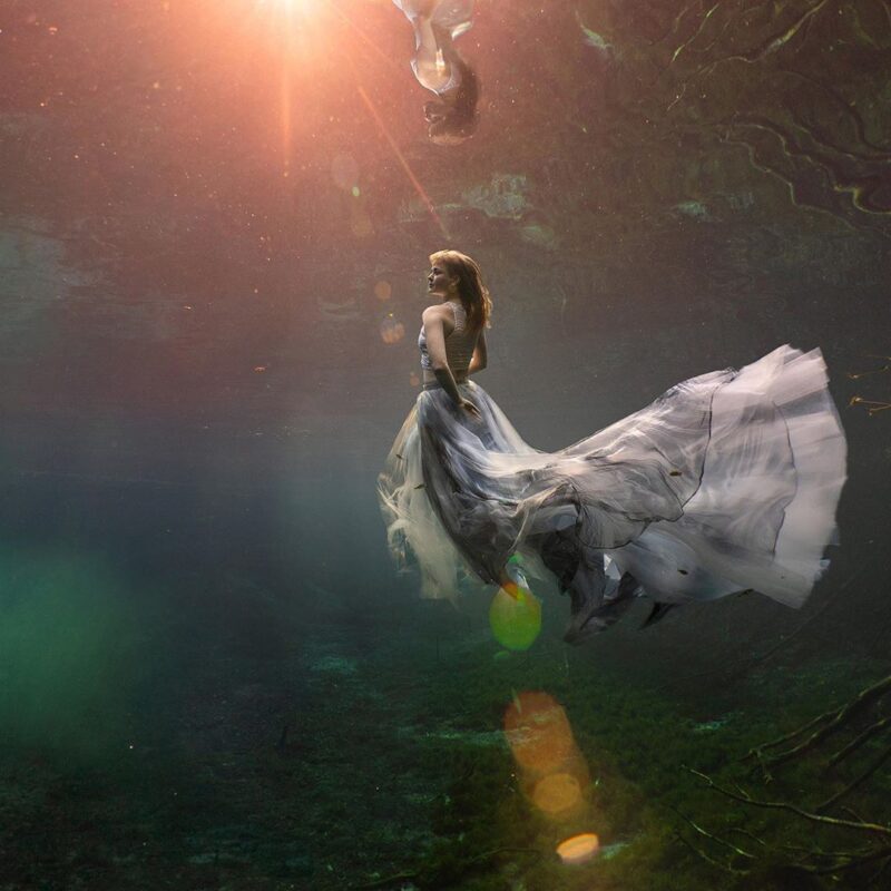 Фотография: Девушки под водой на потрясающих снимках фотографа-фридайвера Лекси Лайн №19 - BigPicture.ru