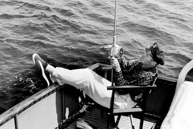 Фотография: На белоснежной яхте: 20 винтажных фото Монро, Хепберн и других звезд в море №10 - BigPicture.ru