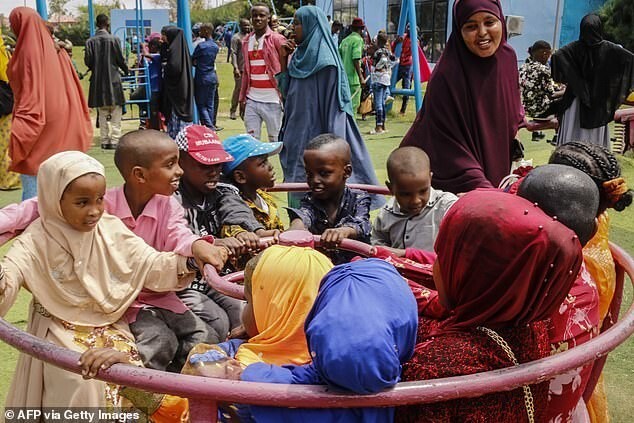 Фотография: Шаг назад: в Сомали собираются узаконить детские браки №2 - BigPicture.ru