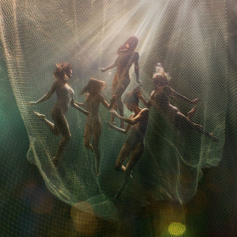 Фотография: Девушки под водой на потрясающих снимках фотографа-фридайвера Лекси Лайн №14 - BigPicture.ru
