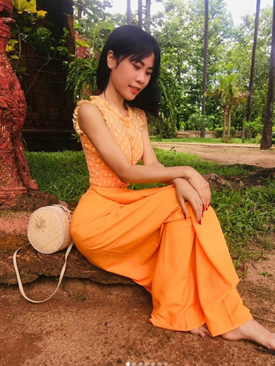 Фотография: Студентка из Мьянмы ошеломила интернет своей невероятной талией №4 - BigPicture.ru