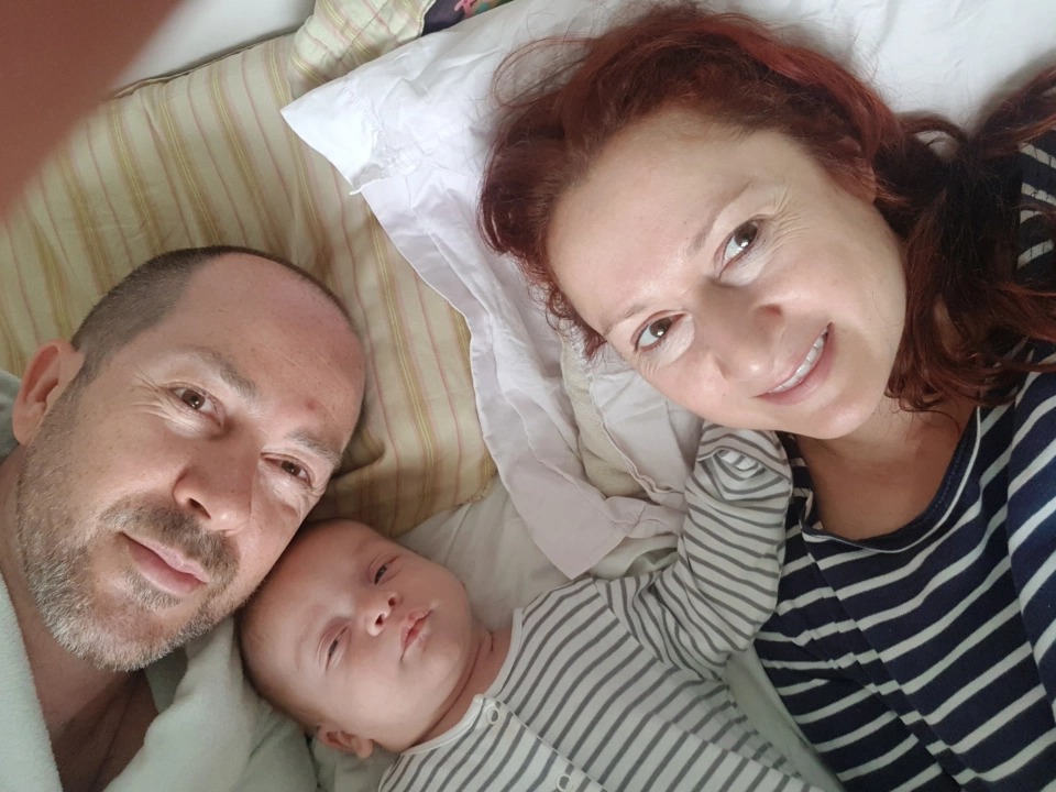 Фотография: Как британка застряла в Украине с новорожденным сыном от суррогатной матери №8 - BigPicture.ru