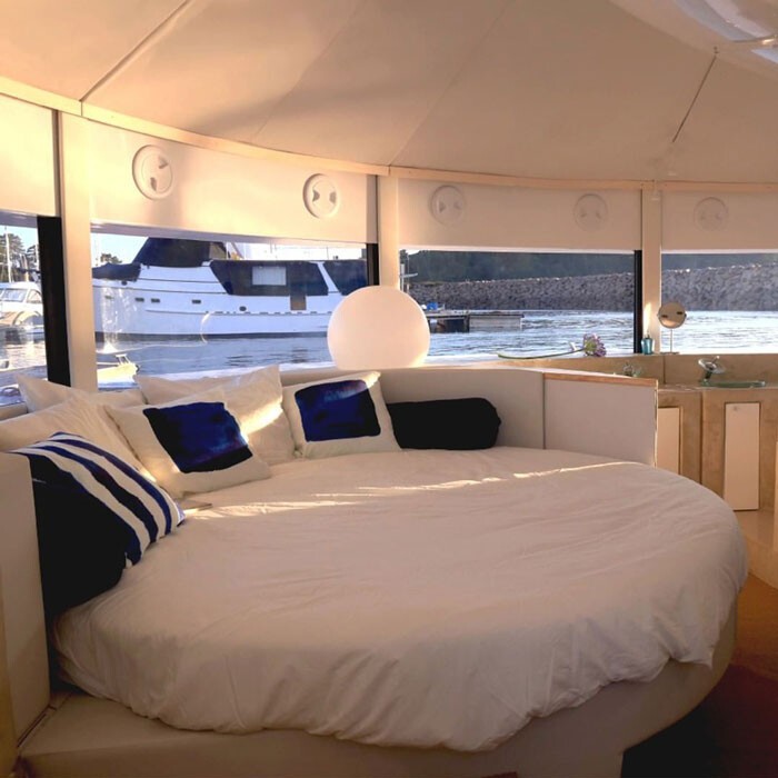 Фотография: Как выглядит французский эко-отель Anthenea с плавучими капсулами №5 - BigPicture.ru