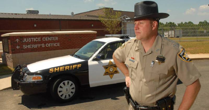Управление шерифа и полиция в чем разница