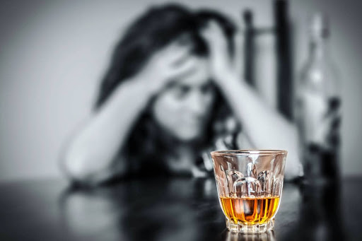 Ученые назвали 4 признака, по которым можно выявить потенциального алкоголика