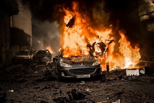 Фотография: Мощный взрыв аммиачной селитры в Бейруте: причины, последствия, фото и видео из соцсетей №23 - BigPicture.ru