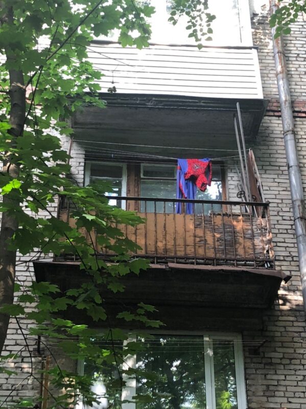 Фотография: 20 балконов, которые могут многое рассказать про тараканов в голове их хозяев №3 - BigPicture.ru