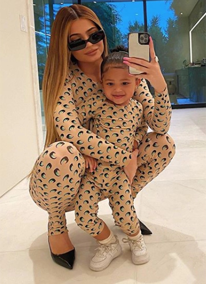Фотография: Мамина копия: новый модный тренд - звезды и их дочери в одинаковых нарядах №8 - BigPicture.ru
