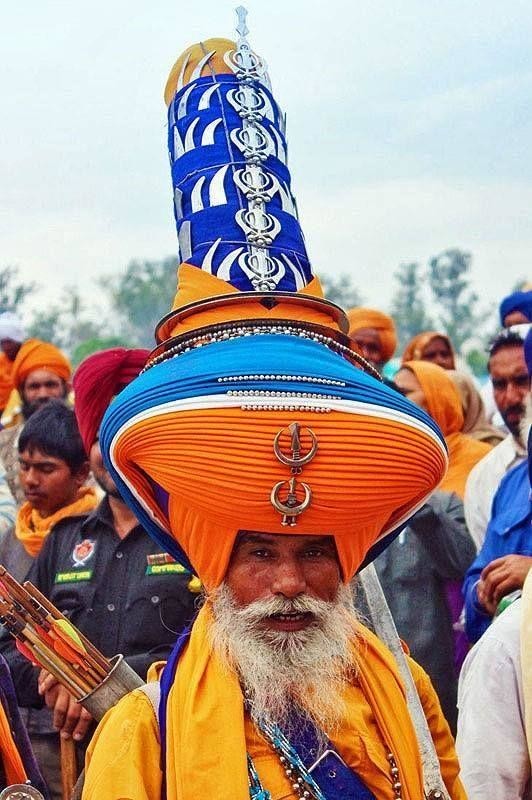 Фотография: Зачем жители Индии носят тюрбан? Раскрываем секрет эффектного головного убора №3 - BigPicture.ru