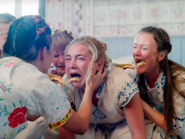 Фотография: Хоррор с кетчупом: пользователи добавляют в кадры из страшных фильмов пиццу №7 - BigPicture.ru