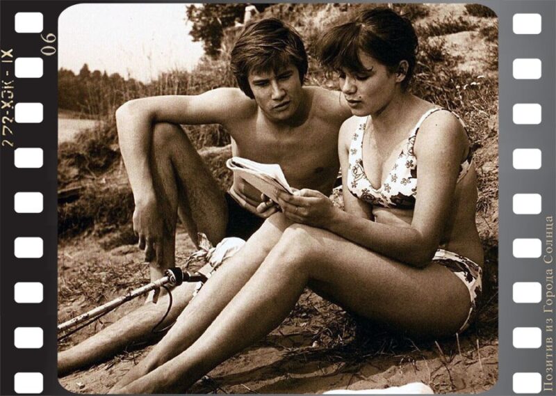 Фотография: Первые красавицы советского кино в купальниках на отдыхе №7 - BigPicture.ru