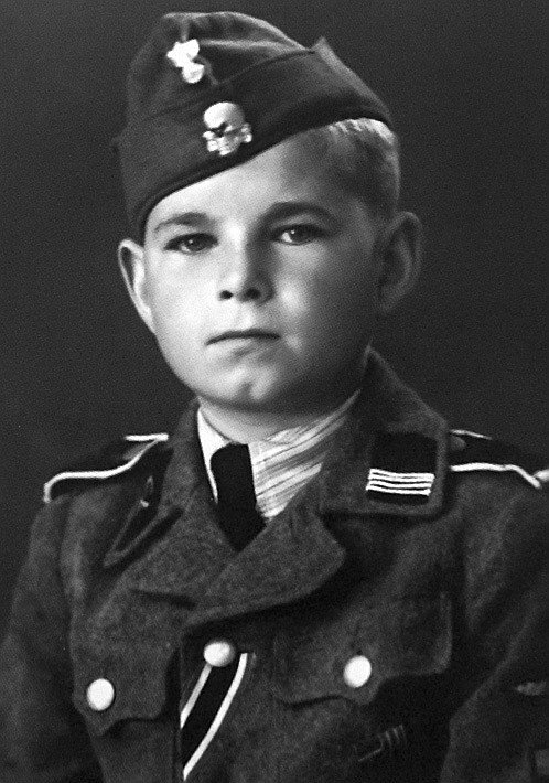 Фотография: Как еврейский мальчик Илья Гальперин стал сыном полка СС и 