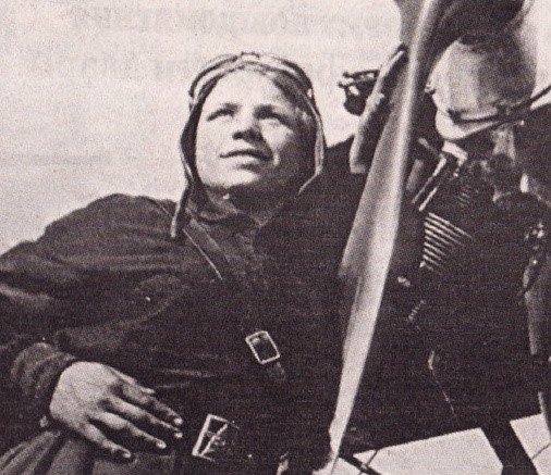 Фотография: Екатерина Зеленко - единственная в истории авиации женщина, совершившая таран №3 - BigPicture.ru