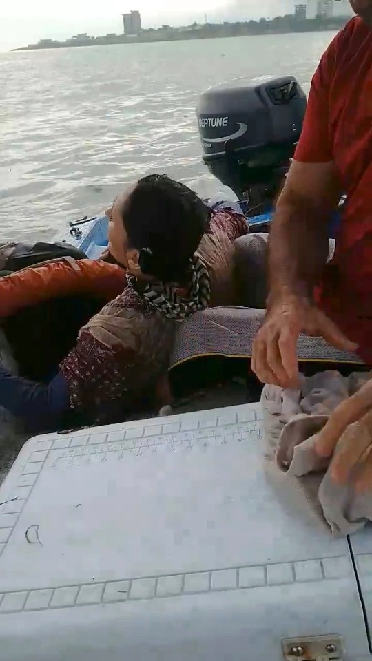 Фотография: Мистический случай - женщину, которая пропала 2 года назад, спас рыбак, заметив ее в открытом море №6 - BigPicture.ru