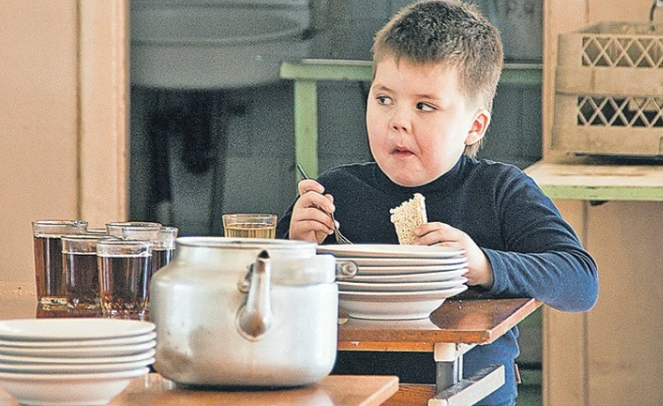 Фотография: Манная каша и не только: названы блюда, наиболее нелюбимые россиянами в детстве №2 - BigPicture.ru