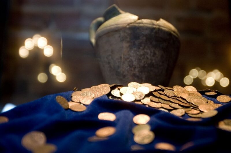 Фотография: Как наши предки хранили деньги и драгоценности без банков и сейфов №7 - BigPicture.ru