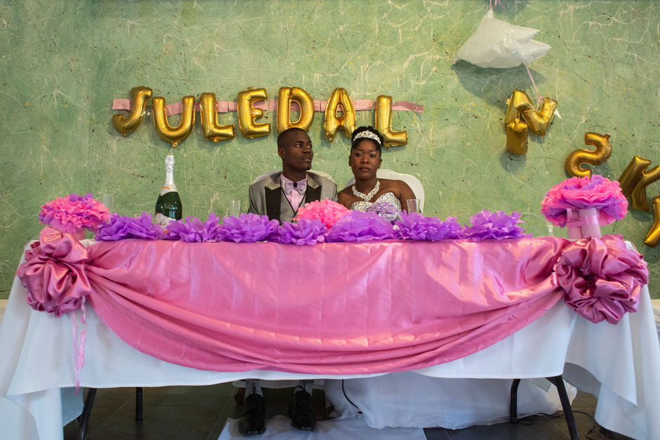 Фотография: Блеск и нищета гаитянских свадеб №1 - BigPicture.ru