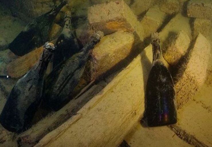 Фотография: 10 самых дорогих бутылок шампанского на сегодняшний день №2 - BigPicture.ru