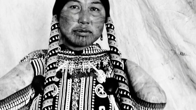 Фотография: Секреты эскимосских женщин: тату на лицах, меховые стринги и секс с чужаками №2 - BigPicture.ru