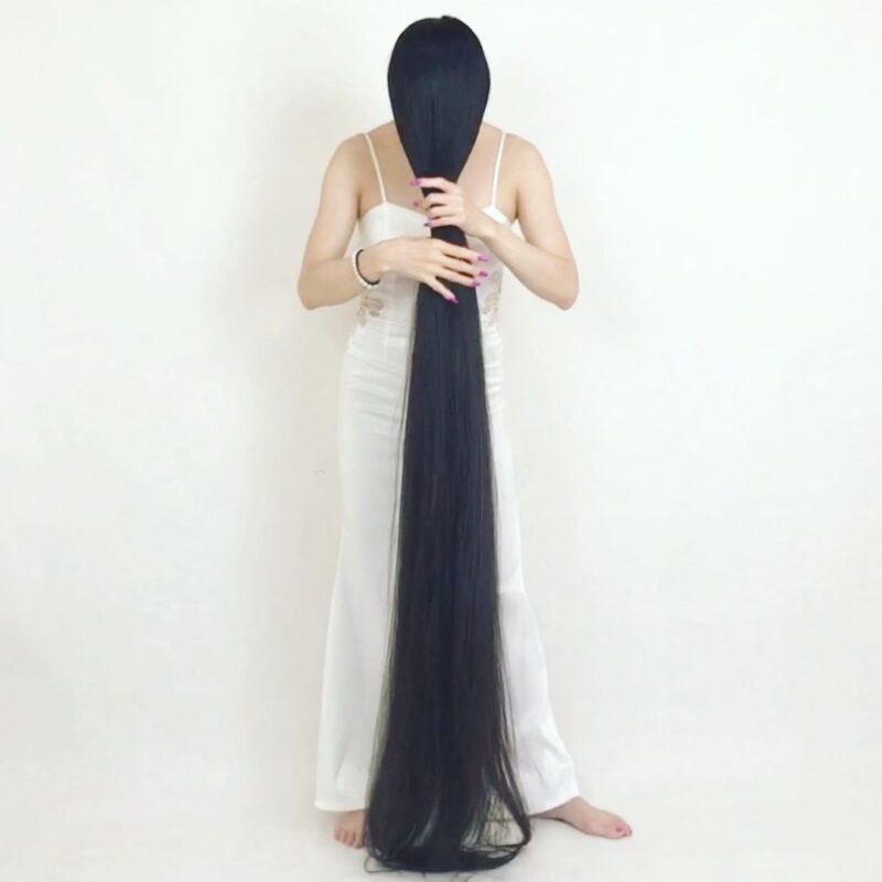 Фотография: Девушка с самыми длинными в Японии волосами вынуждена терпеть насмешки №5 - BigPicture.ru