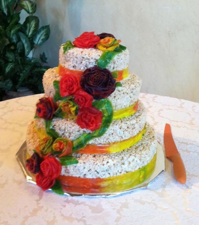 Фотография: 40 забавных, а чаще попросту неудачных свадебных тортов №24 - BigPicture.ru