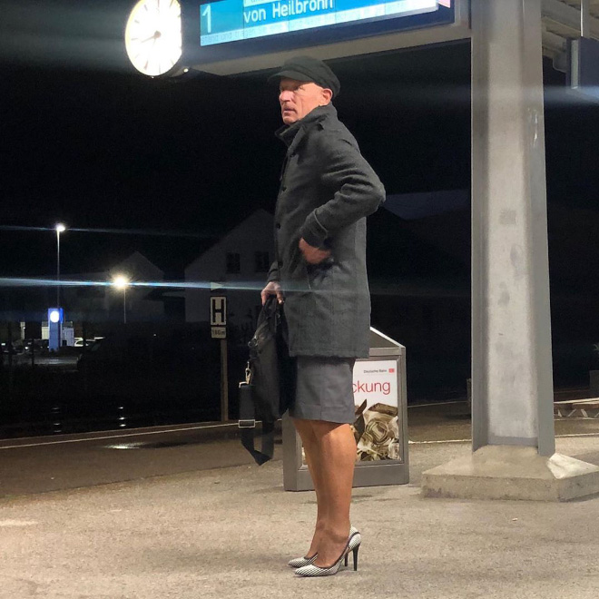 Фотография: Марк на шпильках: многодетный инженер из Германии обожает юбки и каблуки №10 - BigPicture.ru