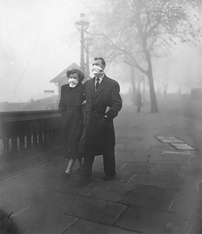 Фотография: Как лондонцы с помощью масок спасались от Великого смога в 1950-х №14 - BigPicture.ru