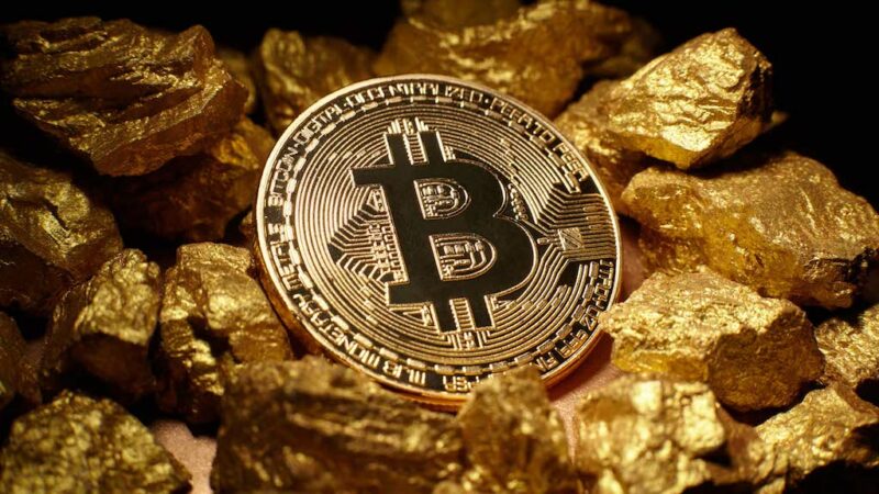 Фотография: Грядут ли изменения на финансовом рынке: золото против биткоина №1 - BigPicture.ru