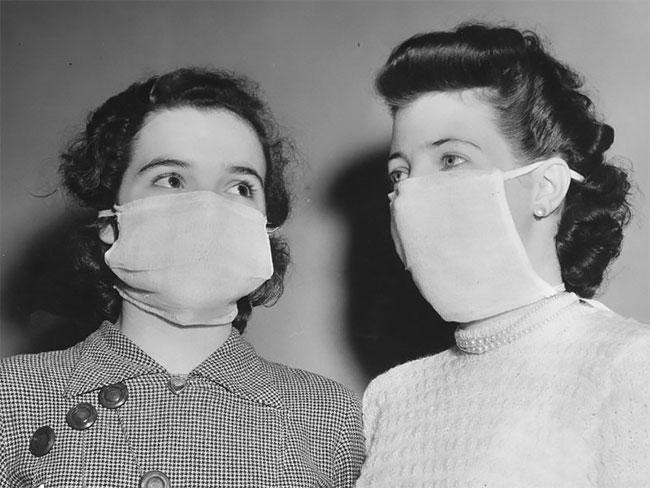 Фотография: Как лондонцы с помощью масок спасались от Великого смога в 1950-х №3 - BigPicture.ru