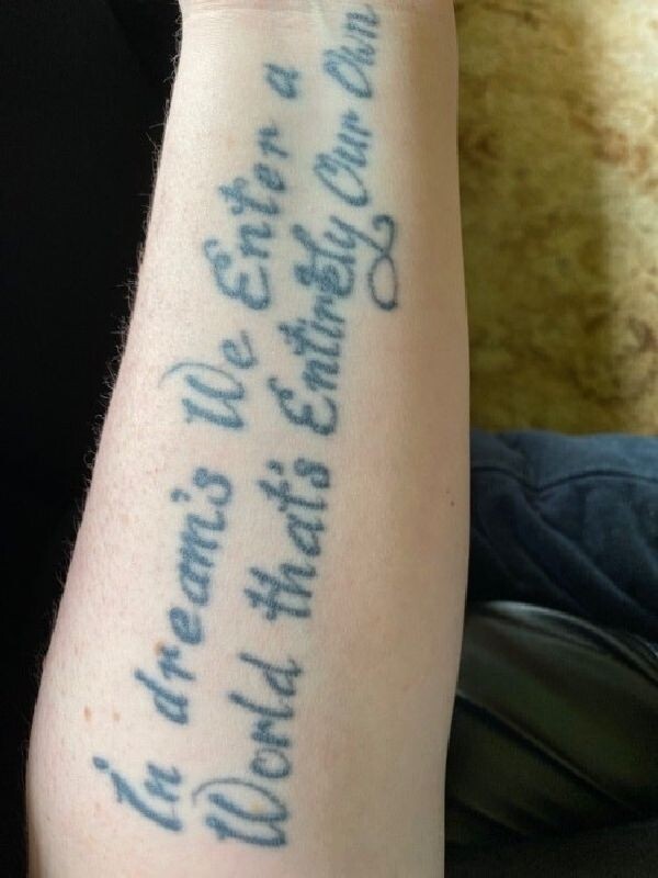 Фотография: 20 случаев, когда люди очень сильно пожалели о сделанной татуировке №8 - BigPicture.ru