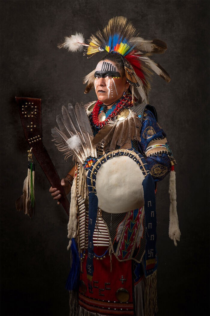 Фотография: 16 невероятных портретов американских индейцев в ритуальных костюмах №12 - BigPicture.ru