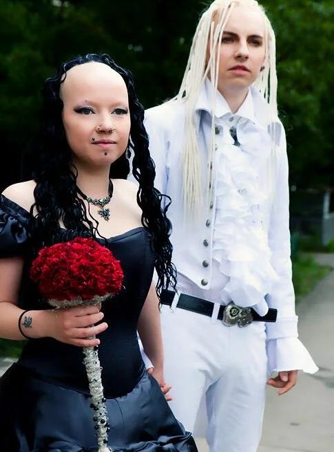 Фотография: Как сейчас выглядит эта пара, развеселившая Сеть своей свадьбой 10 лет назад №2 - BigPicture.ru