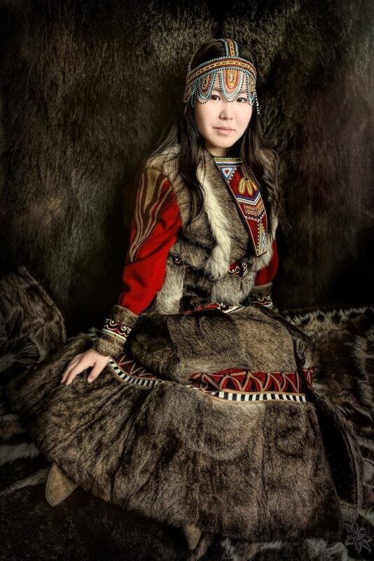 Фотография: Фотограф побывал в отдаленных районах Сибири, чтобы сделать уникальные портреты №9 - BigPicture.ru