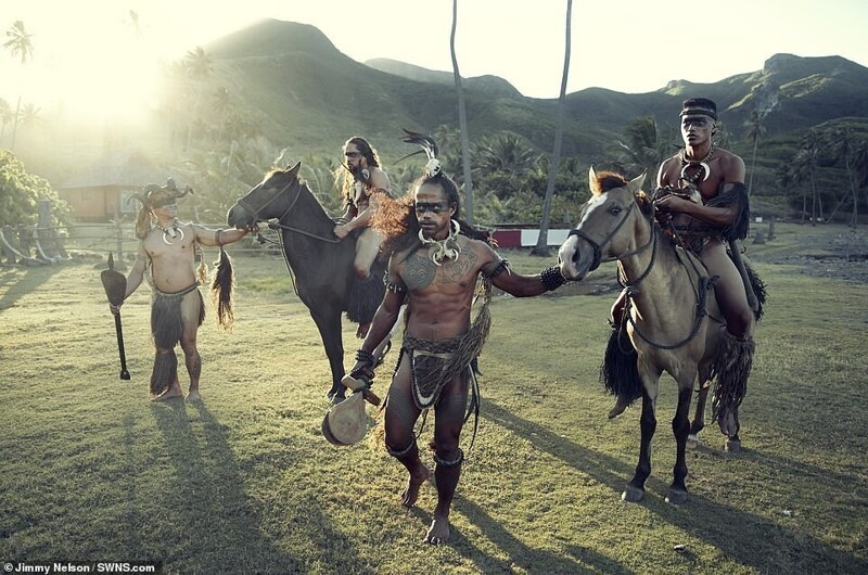 Фотография: Уединенное племя с невероятно красивыми людьми в объективе Джимми Нельсона №13 - BigPicture.ru