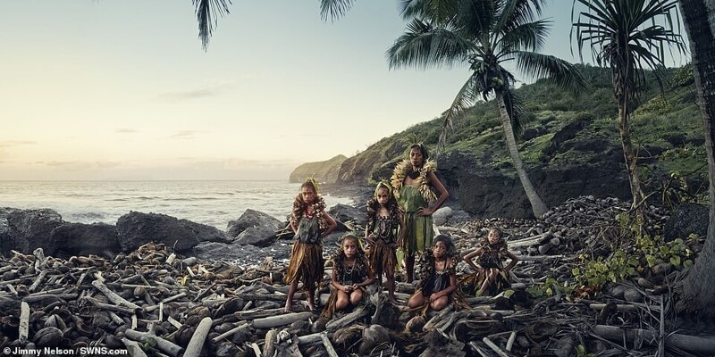 Фотография: Уединенное племя с невероятно красивыми людьми в объективе Джимми Нельсона №20 - BigPicture.ru
