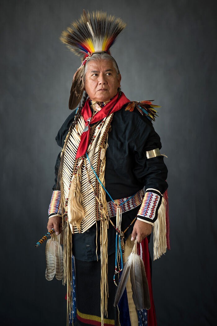 Фотография: 16 невероятных портретов американских индейцев в ритуальных костюмах №17 - BigPicture.ru