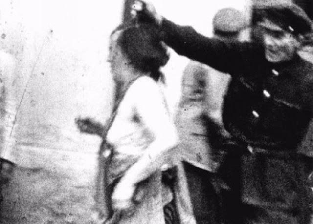 Фотография: 30 шокирующих фотографий львовских погромов 1941 года №6 - BigPicture.ru
