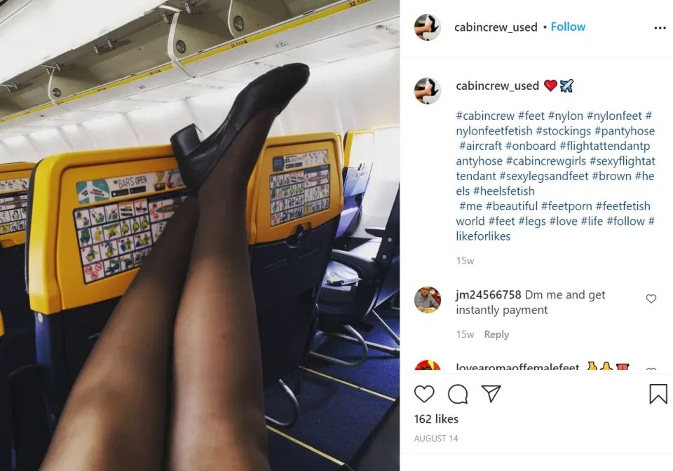 Фотография: Безысходность или шанс подзаработать? Почему стюардессы предлагают секс-услуги во время пандемии Covid-19 №3 - BigPicture.ru