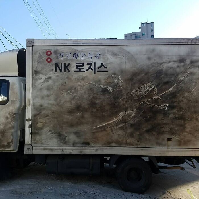 Фотография: 35 крутых рисунков на грязных грузовиках от художника Никиты Голубева ака Pro Boy Nick №26 - BigPicture.ru