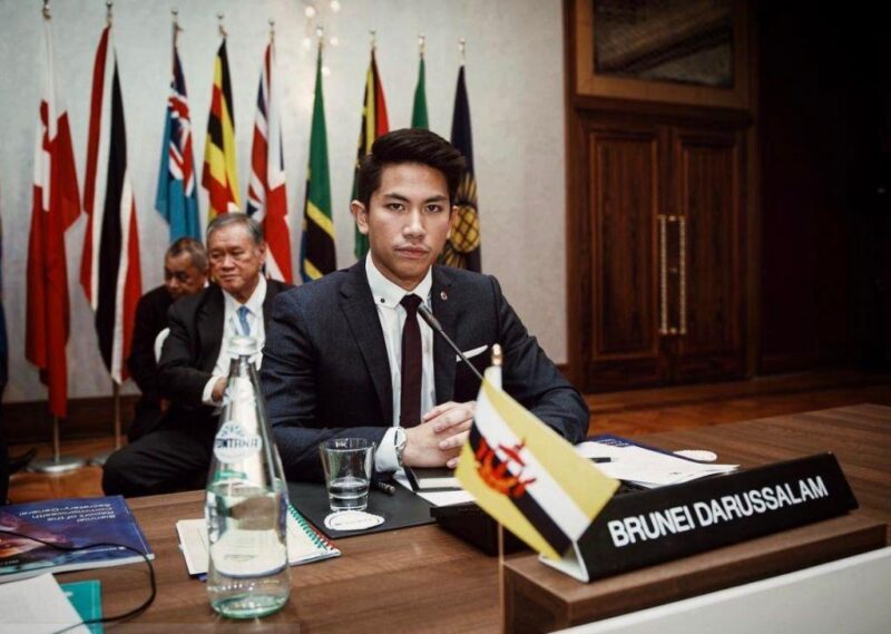 Фотография: Супербогатый принц Брунея Абдул Матин и его королевские увлечения №27 - BigPicture.ru