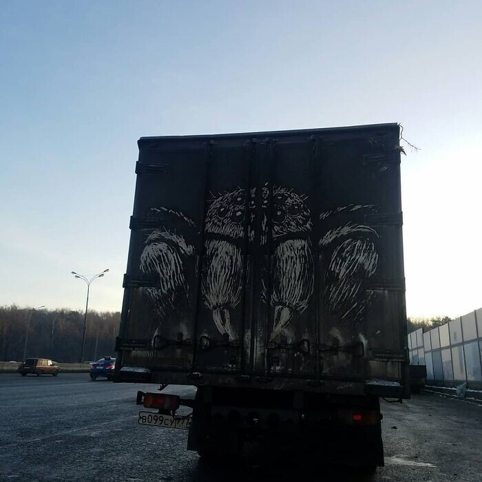 Фотография: 35 крутых рисунков на грязных грузовиках от художника Никиты Голубева ака Pro Boy Nick №14 - BigPicture.ru