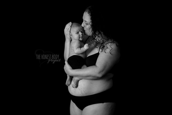 Фотография: Откровенный фотопроект: как на самом деле выглядят женщины после родов №10 - BigPicture.ru