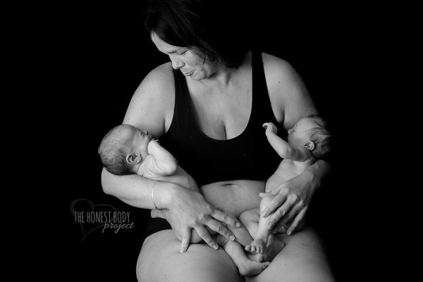 Фотография: Откровенный фотопроект: как на самом деле выглядят женщины после родов №21 - BigPicture.ru