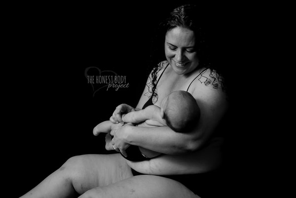 Фотография: Откровенный фотопроект: как на самом деле выглядят женщины после родов №18 - BigPicture.ru