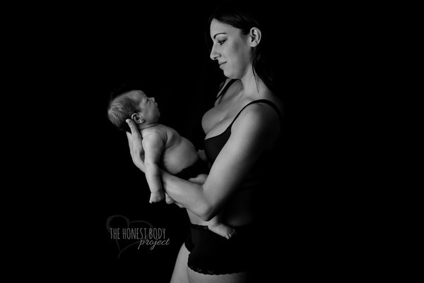 Фотография: Откровенный фотопроект: как на самом деле выглядят женщины после родов №28 - BigPicture.ru