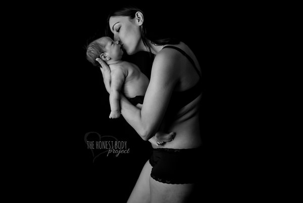 Фотография: Откровенный фотопроект: как на самом деле выглядят женщины после родов №2 - BigPicture.ru